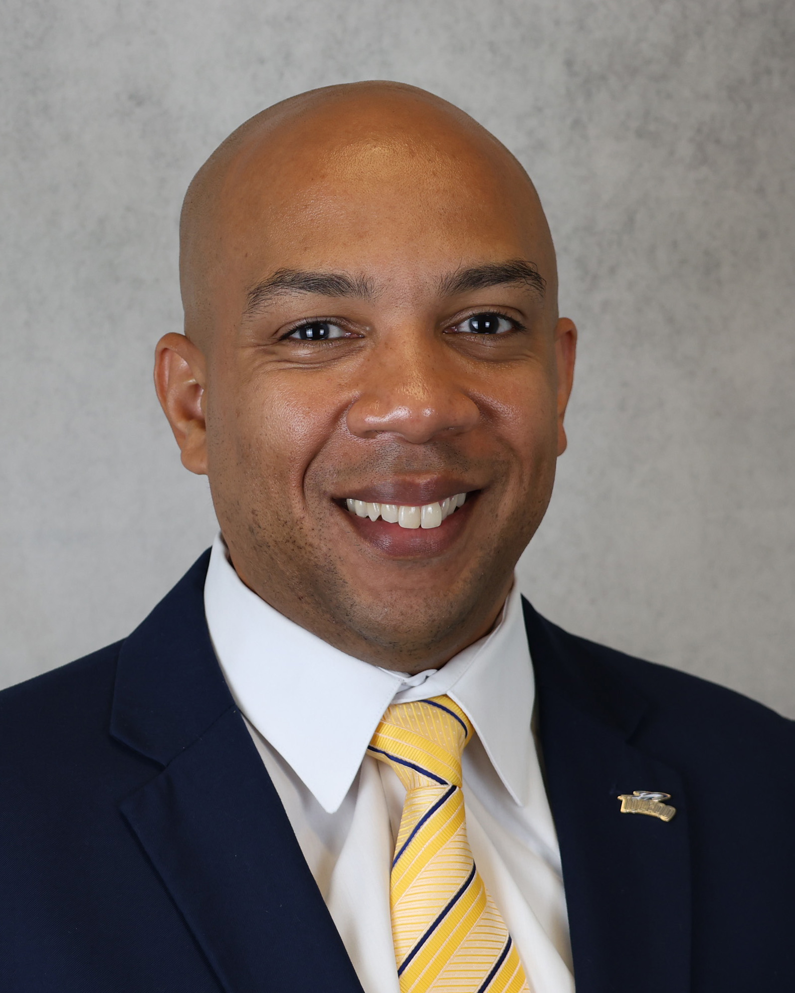 William (Billy) Pierce Headshot